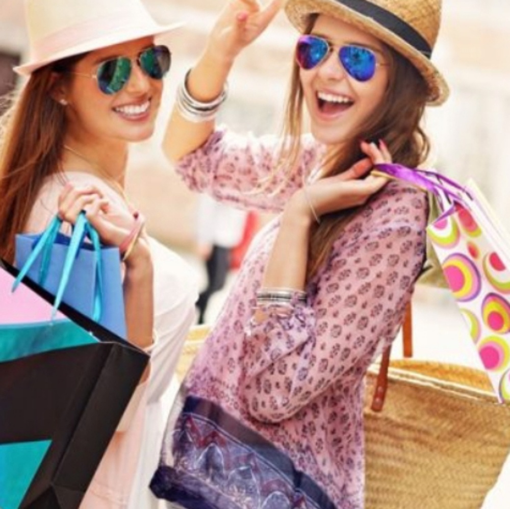 Meet your Posher, Sister's